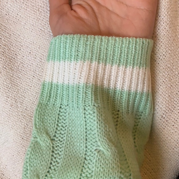 Super cute varsity styled sweater - Picture 3 of 3